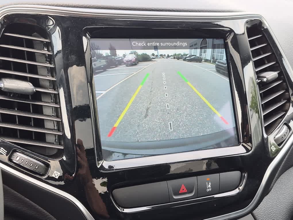 Used 2022 Jeep Cherokee Limited AWD/4WD image 15