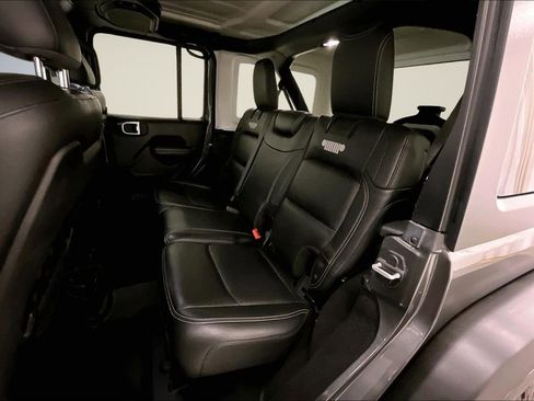 Used 2018 Jeep Wrangler Unlimited Rubicon AWD/4WD image 22