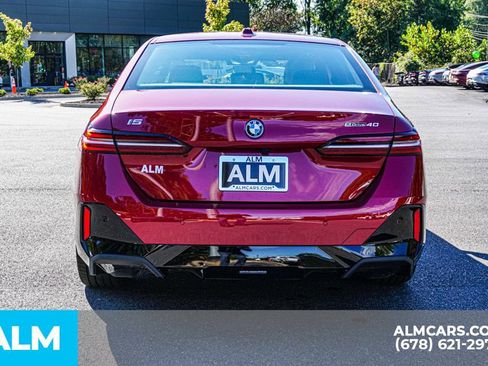 Used 2025 BMW i5 eDrive40i w/ M Sport Package image 10