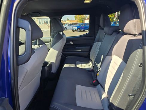 Used 2025 Toyota Tacoma TRD Off-Road image 16