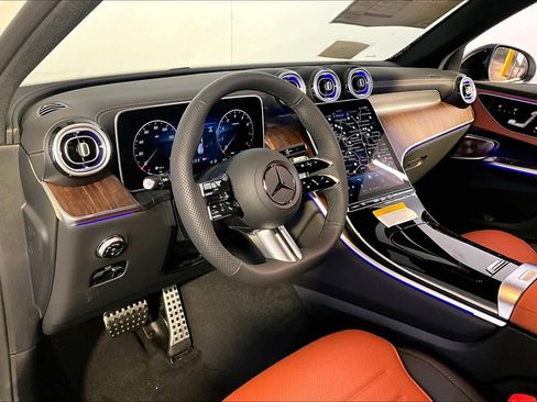 New 2026 Mercedes-Benz GLC 300 4MATIC image 9