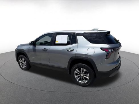 Used 2025 Chevrolet Equinox LT FWD image 10