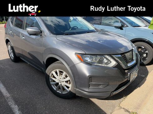 Used 2017 Nissan Rogue SV w/ SV Premium Package AWD/4WD image 1