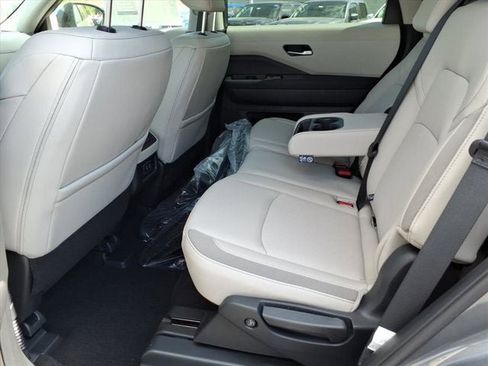 New 2026 Nissan Pathfinder SL AWD/4WD image 5