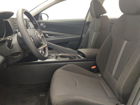 Used 2023 Hyundai Elantra SE FWD image 17