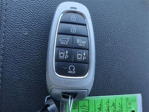 Used 2023 Hyundai Tucson Limited image 29