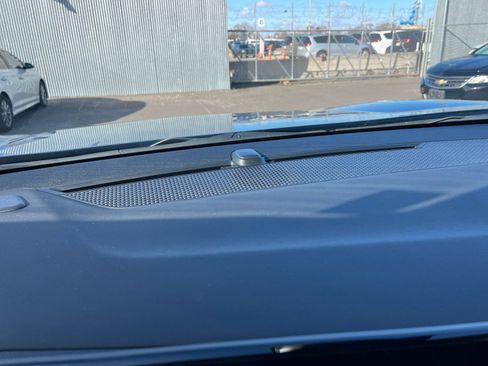 Used 2025 Chevrolet Equinox LT image 18