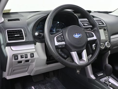 Used 2017 Subaru Forester 2.5i Premium AWD/4WD image 12