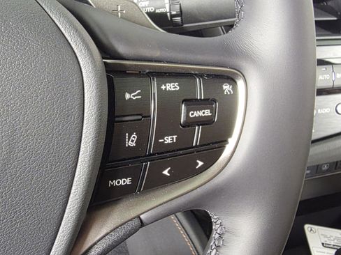 New 2025 Lexus ES 350 w/ Premium Package image 16