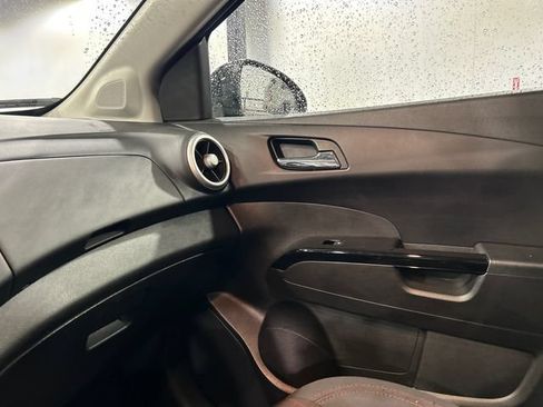 Used 2018 Chevrolet Sonic LT w/ Fun and Sun Package FWD image 20