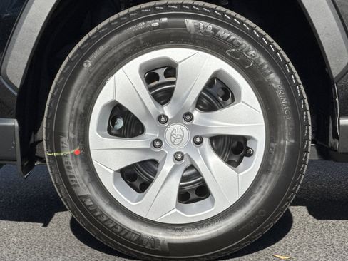 New 2025 Toyota RAV4 LE image 31