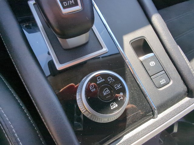 Used 2024 Mitsubishi Outlander AWD image 18