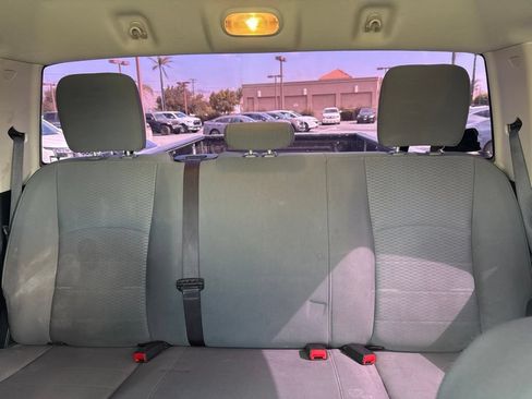 Used 2016 RAM 2500 Tradesman w/ Chrome Appearance Group AWD/4WD image 17