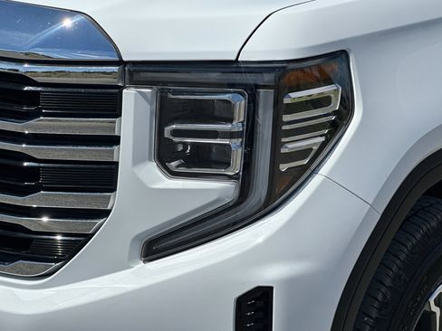 Used 2024 GMC Sierra 1500 SLT image 49