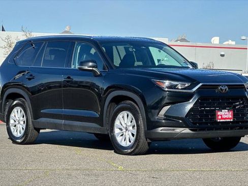 Certified 2025 Toyota Grand Highlander AWD image 5