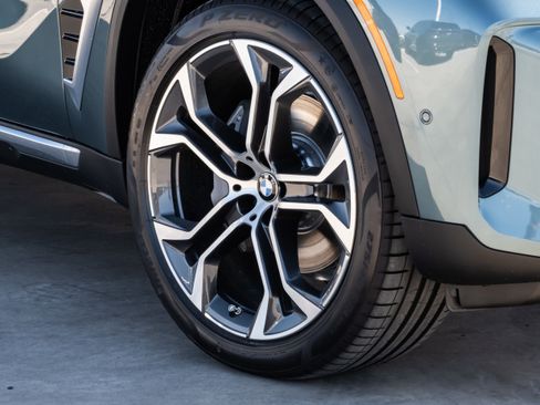 New 2026 BMW X5 xDrive40i w/ Premium Package image 9