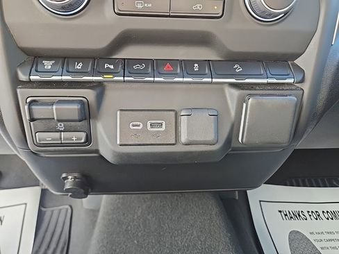 Used 2024 Chevrolet Silverado 2500 Custom w/ Custom Value Package image 33