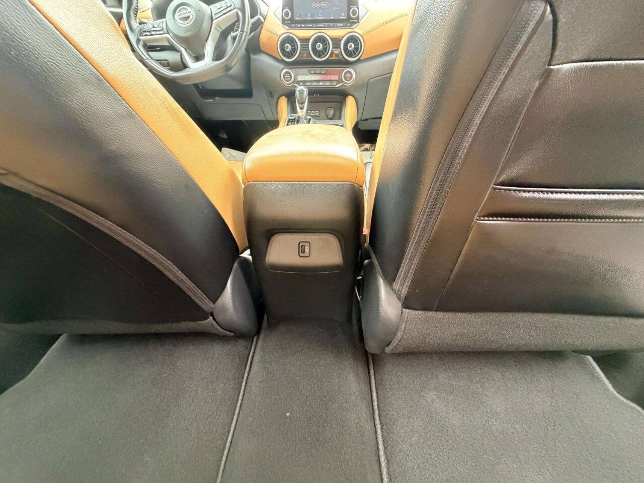 Used 2020 Nissan Sentra SV w/ SV Premium Package FWD image 24