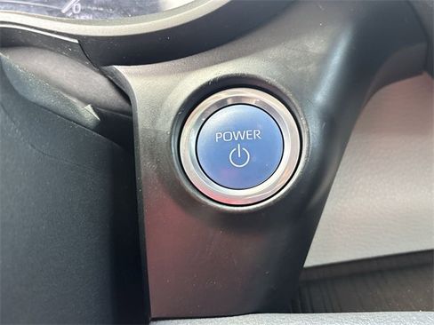 Used 2023 Toyota Sienna XLE image 8