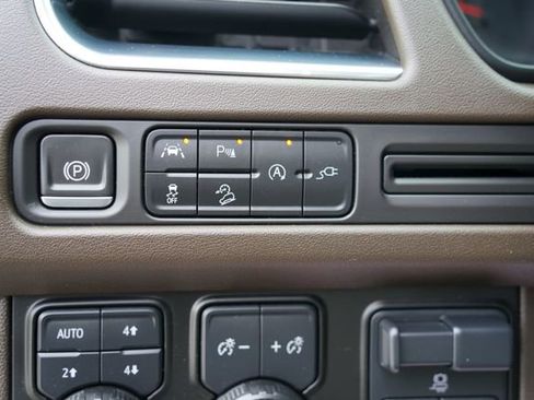 Used 2021 Chevrolet Tahoe Z71 w/ Luxury Package image 16