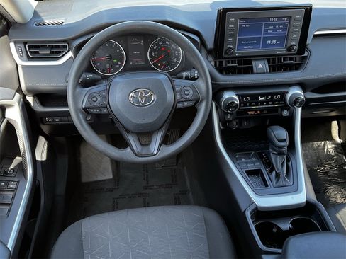 Used 2020 Toyota RAV4 XLE w/ Convenience Package image 10