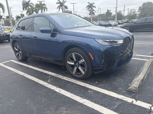 Used 2024 BMW iX xDrive50 w/ Sport Package image 10