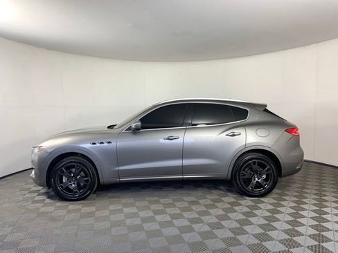 Used 2019 Maserati Levante GranLusso AWD/4WD image 6