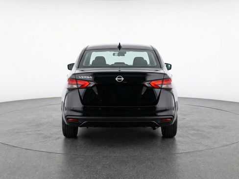 Used 2025 Nissan Versa SV FWD image 7