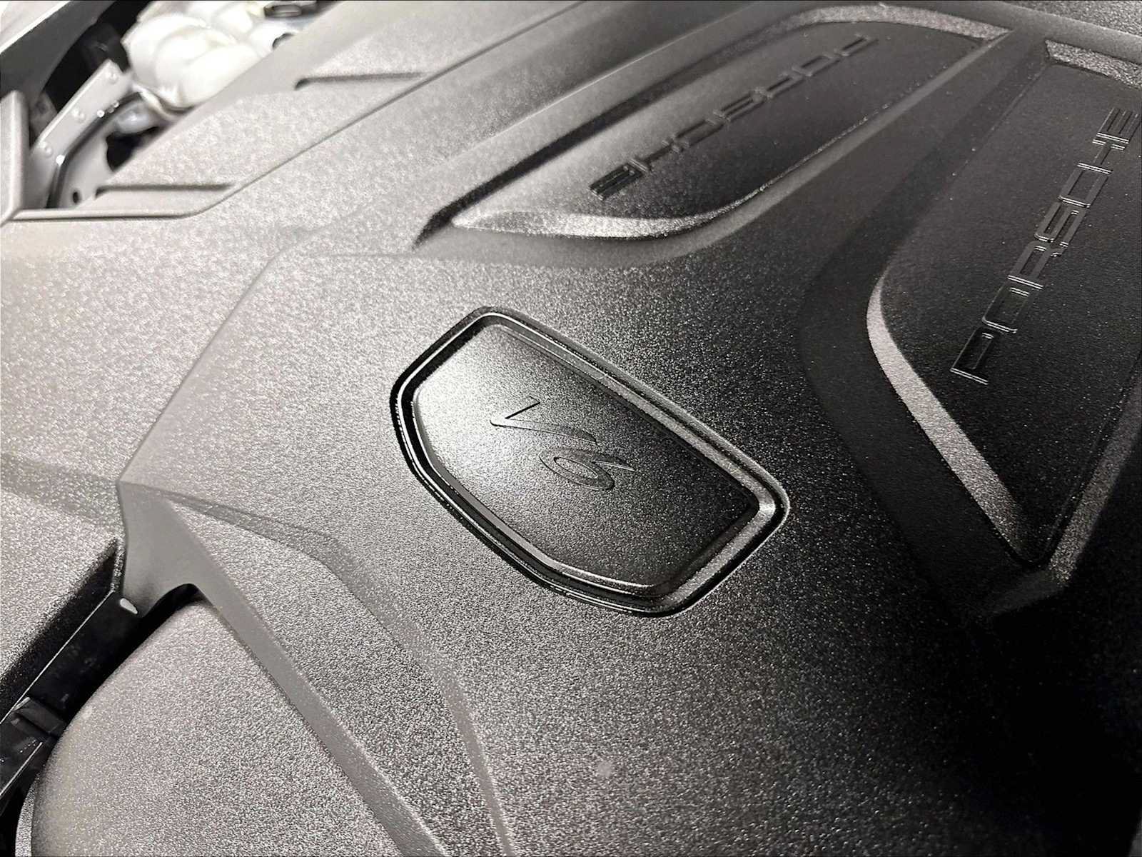 Used 2026 Porsche Cayenne AWD/4WD image 37