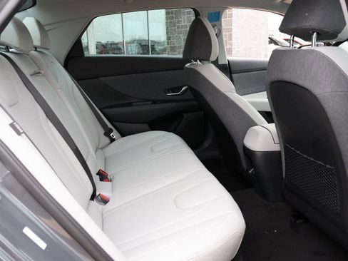 New 2025 Hyundai Elantra Limited image 13