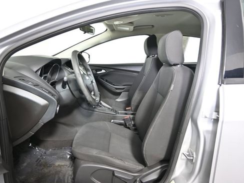 Used 2017 Ford Focus SE FWD image 20