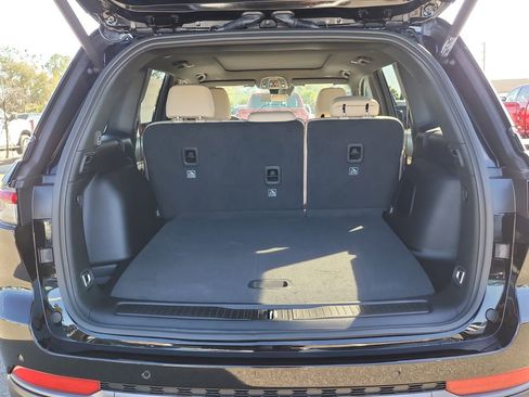 New 2026 Jeep Grand Cherokee Limited w/ Limited Altitude Package AWD/4WD image 9