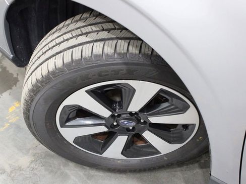 Used 2018 Subaru Forester 2.5i Premium w/ All-Weather Package image 41