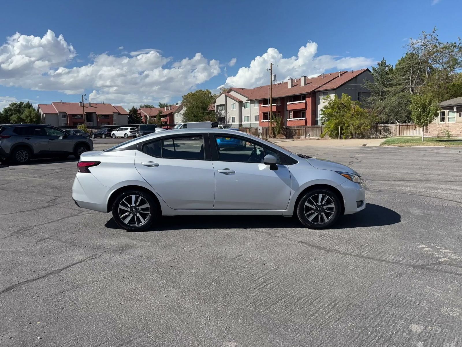 Used 2025 Nissan Versa SV FWD image 15