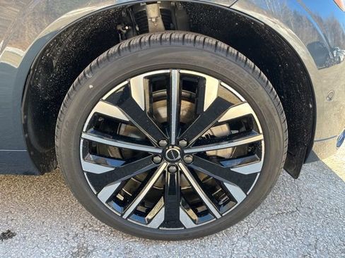 New 2026 Volvo XC60 T8 Ultra w/ Protection Package Premier image 9
