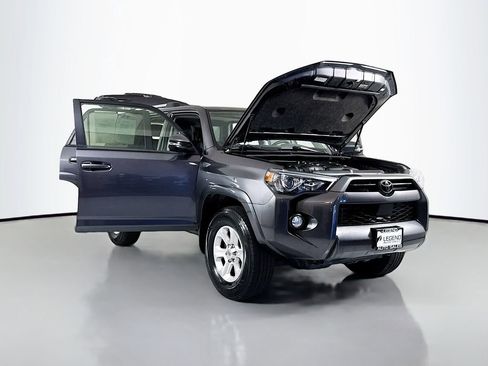Used 2020 Toyota 4Runner SR5 Premium w/ Moonroof Package image 25