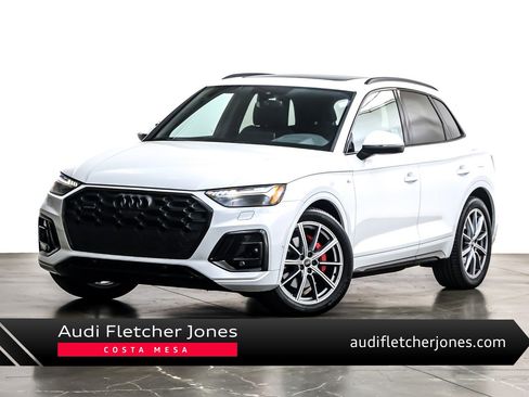 Used 2024 Audi Q5 e Prestige w/ Prestige Package image 1