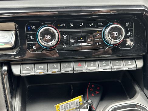 Certified 2025 GMC Sierra 1500 AT4X AWD/4WD image 34