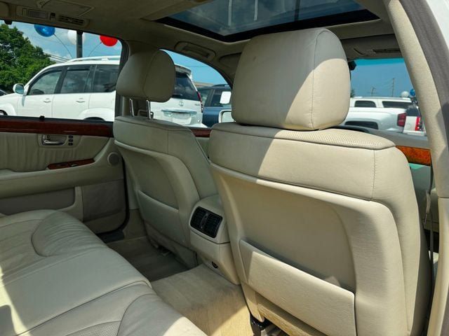 Used 2004 Lexus LS 430 RWD image 13