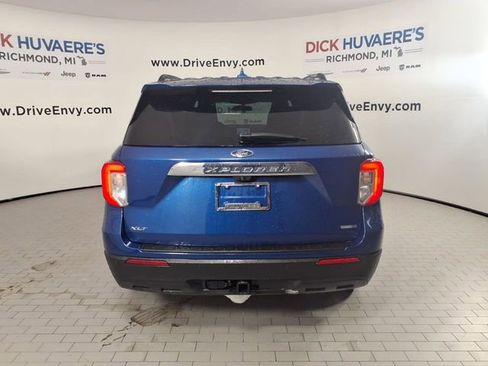 Used 2020 Ford Explorer XLT w/ Class III Trailer Tow Package image 5