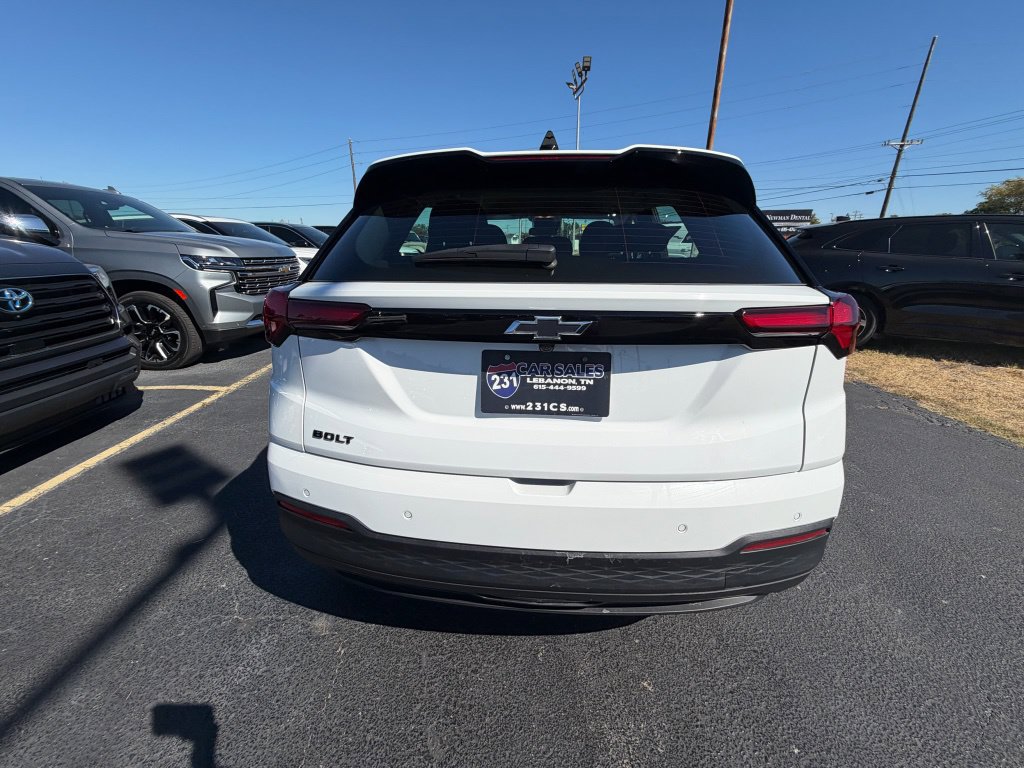 Used 2027 Chevrolet Bolt LT FWD image 4