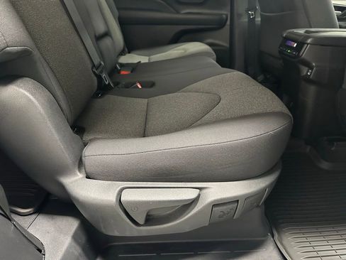Used 2025 Toyota Grand Highlander AWD image 55