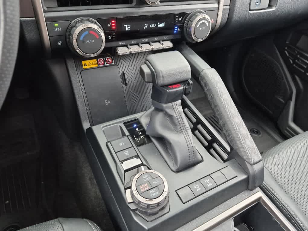 Used 2026 Toyota 4Runner TRD Off-Road Premium AWD/4WD image 16