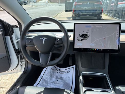 Used 2022 Tesla Model 3 Long Range AWD/4WD image 14