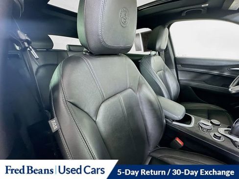 Used 2022 Alfa Romeo Stelvio Sprint image 31