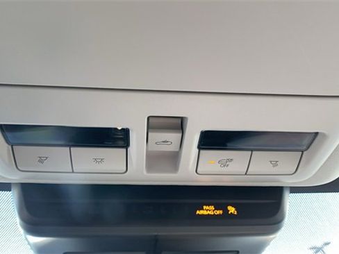 Used 2024 MAZDA CX-90 Plug-In Hybrid w/ Premium Plus image 17