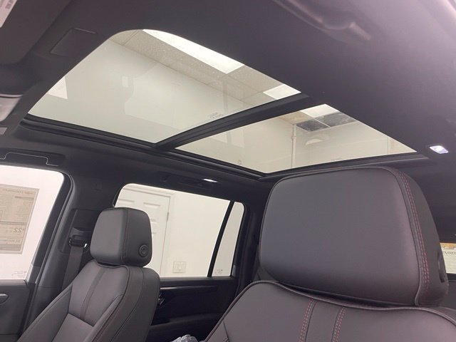 New 2026 Chevrolet Suburban RST w/ Comfort Package AWD/4WD image 7