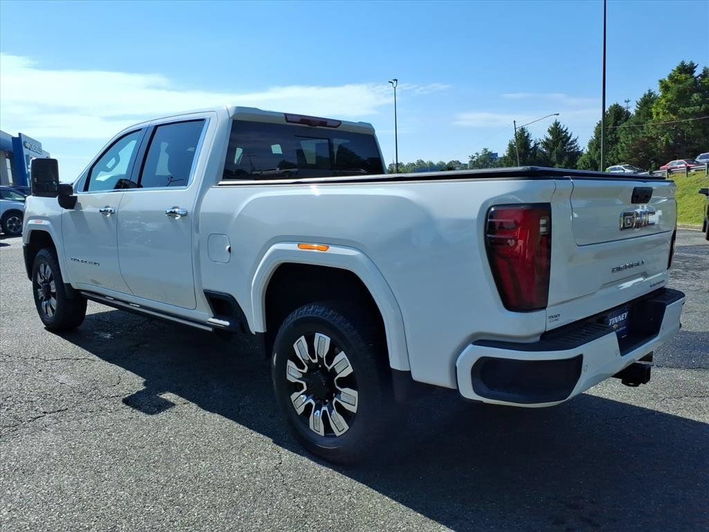 Used 2024 GMC Sierra 3500 Denali w/ Denali Reserve Package AWD/4WD image 5
