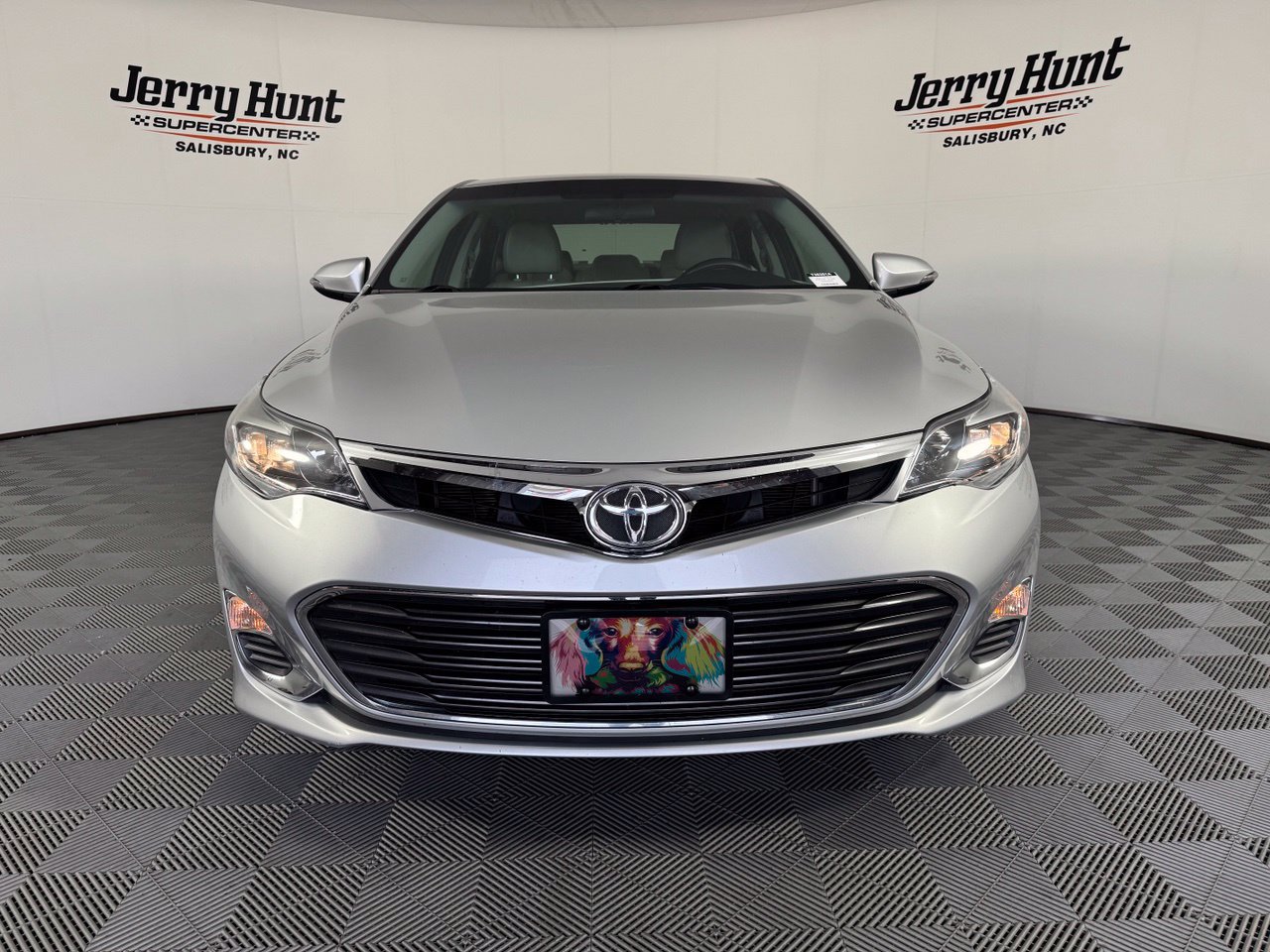 Used 2013 Toyota Avalon XLE FWD image 4
