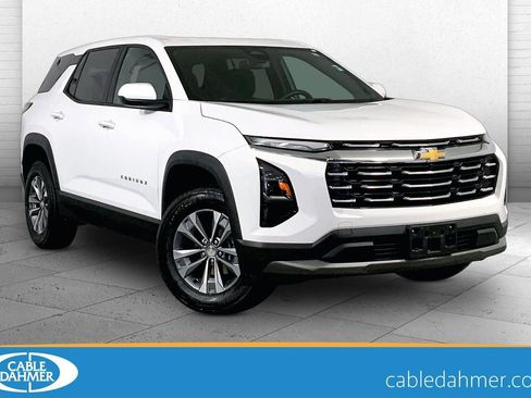 Used 2025 Chevrolet Equinox LT image 1